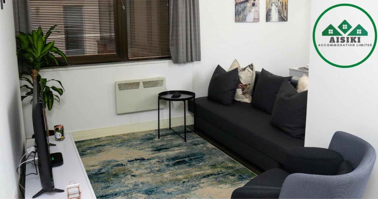 Aisiki Living At Upton Rd, Multiple 1, 2, Or 3 Bedroom Apartments, King Or Twin Beds With Free Wi-Fi & Parking 沃特福德 外观 照片