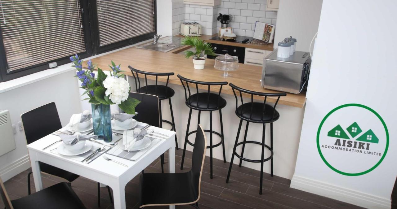 Aisiki Living At Upton Rd, Multiple 1, 2, Or 3 Bedroom Apartments, King Or Twin Beds With Free Wi-Fi & Parking 沃特福德 外观 照片