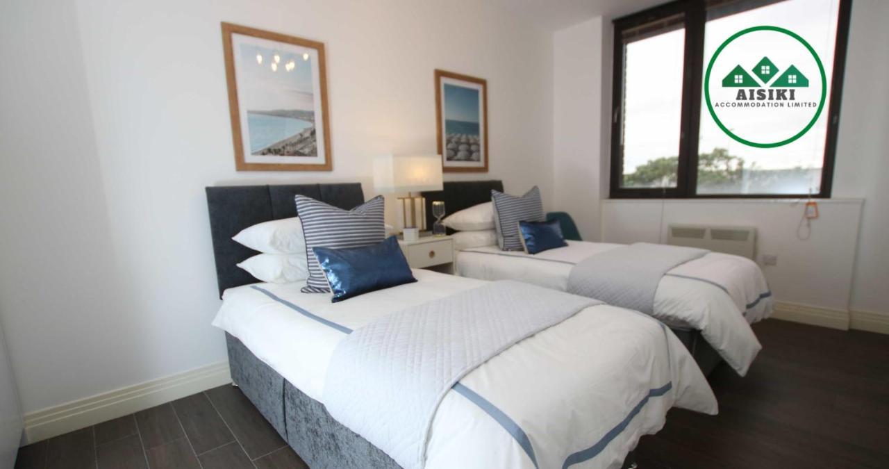 Aisiki Living At Upton Rd, Multiple 1, 2, Or 3 Bedroom Apartments, King Or Twin Beds With Free Wi-Fi & Parking 沃特福德 外观 照片