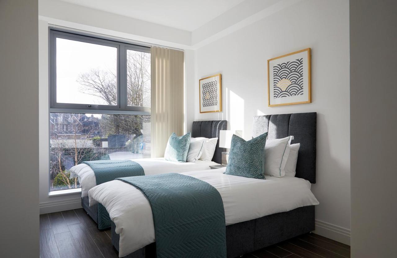 Aisiki Living At Upton Rd, Multiple 1, 2, Or 3 Bedroom Apartments, King Or Twin Beds With Free Wi-Fi & Parking 沃特福德 外观 照片