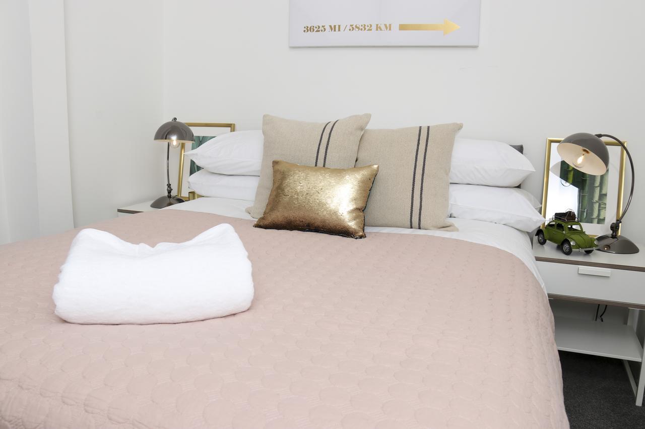Aisiki Living At Upton Rd, Multiple 1, 2, Or 3 Bedroom Apartments, King Or Twin Beds With Free Wi-Fi & Parking 沃特福德 外观 照片